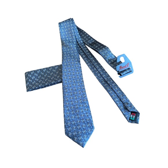 BRAND Q Italian Necktie And Handkerchief NWT - Picture 1 of 2